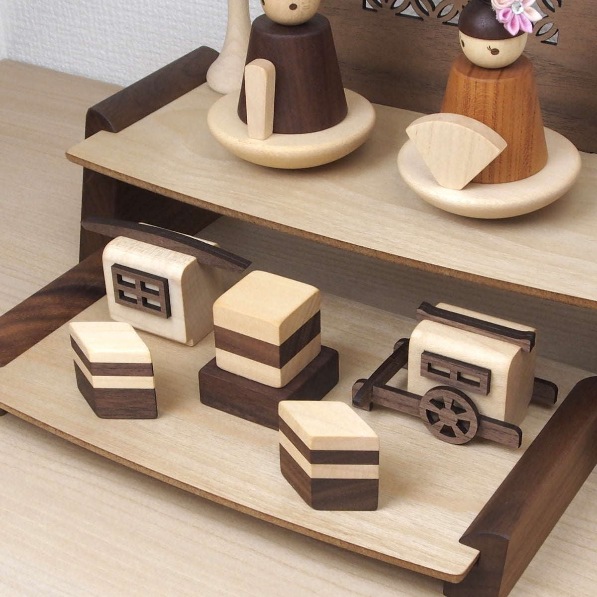 ゆらゆら積み木のおひな様 木製お道具付き二段セット 選べる特典付き