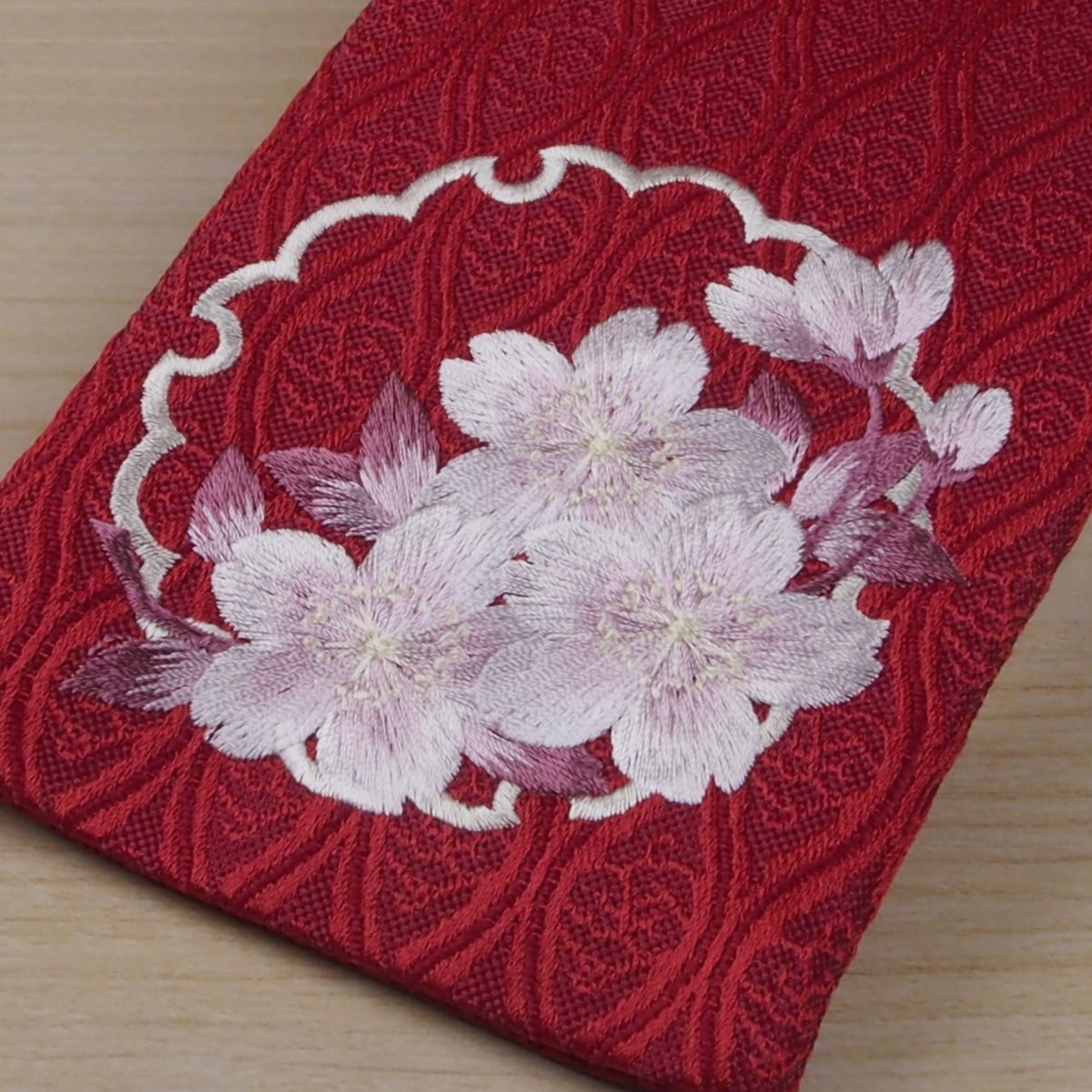 選べる3色　金襴名前旗 立涌 雪輪桜